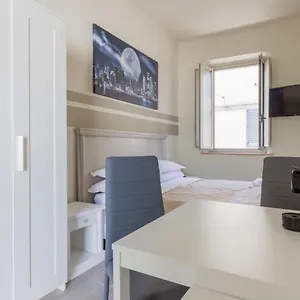  Guest house Center